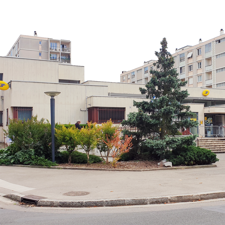 Façade du bureau de poste de Caluire et Cuire